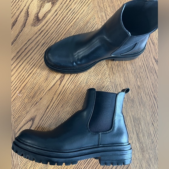 Steve Madden Boots - Picture 3 of 4